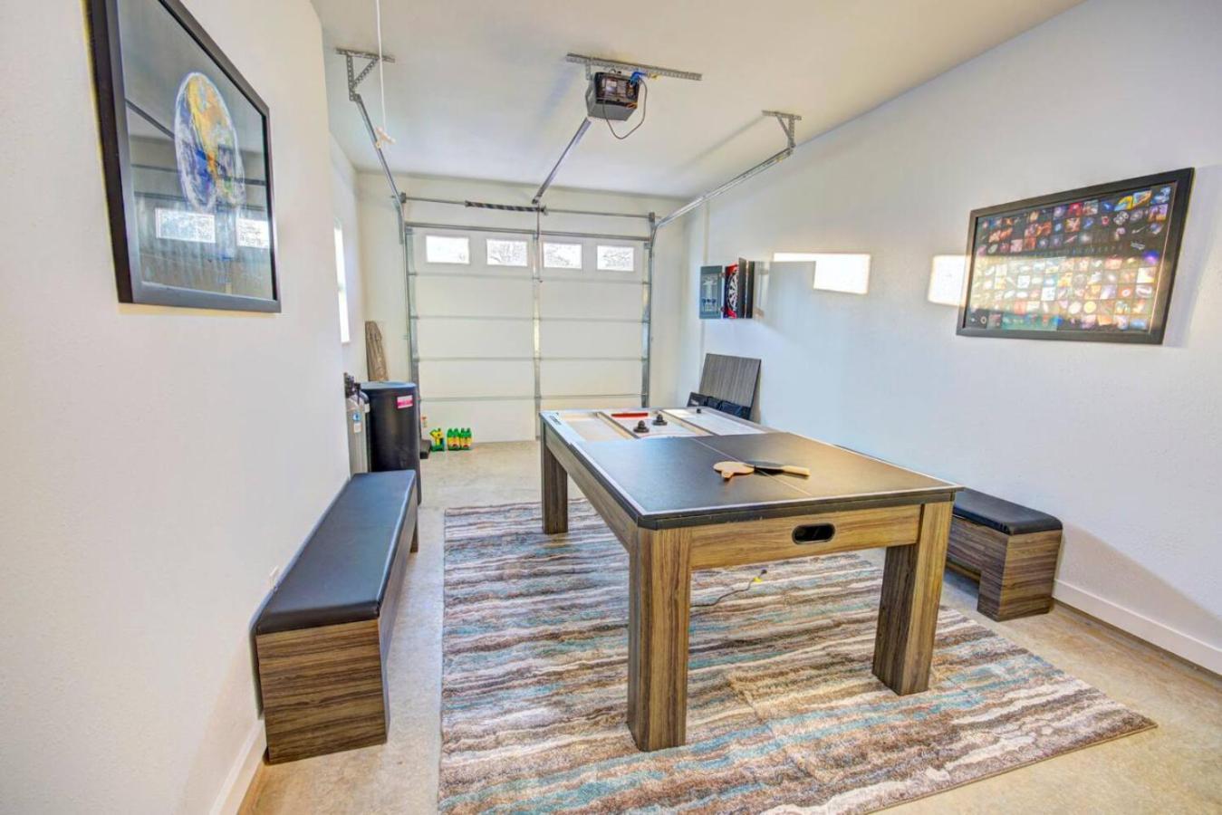 The Lodge At Little Ranches Central Sleeps 26 Wimberley Bagian luar foto
