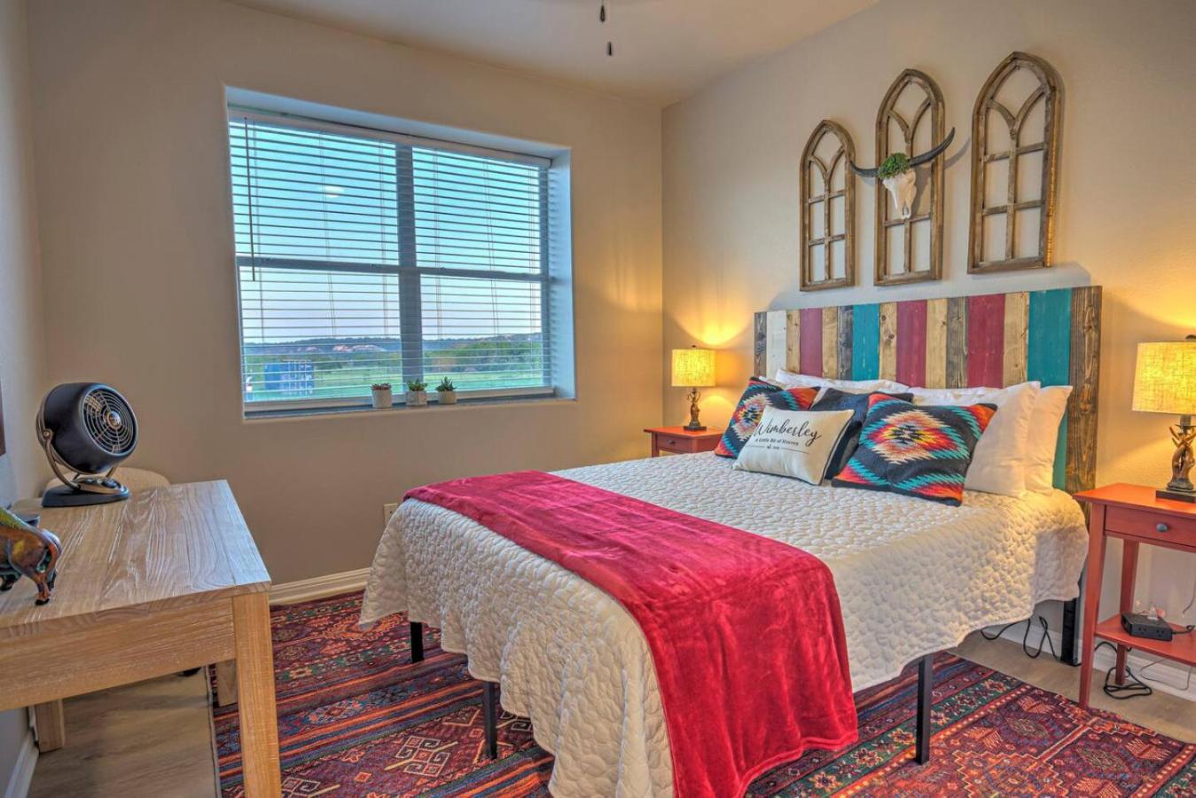 The Lodge At Little Ranches Central Sleeps 26 Wimberley Bagian luar foto