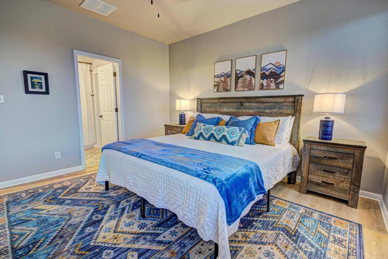 The Lodge At Little Ranches Central Sleeps 26 Wimberley Bagian luar foto